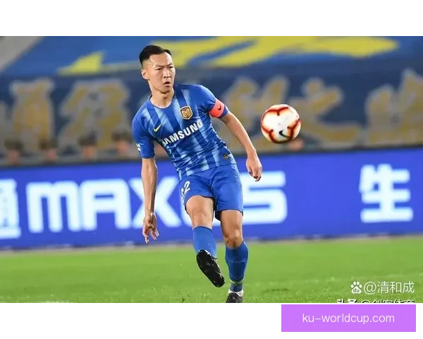 申花小将杨皓宇谈首秀紧张未尽发挥自评六十分期待提升继续成长